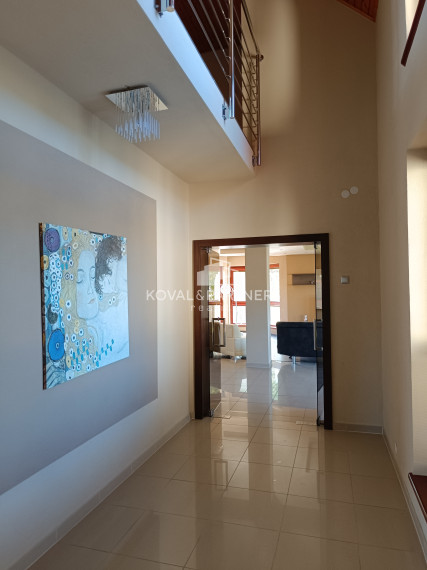 Rodinný dom (10 izieb) na prenájom - Nitra