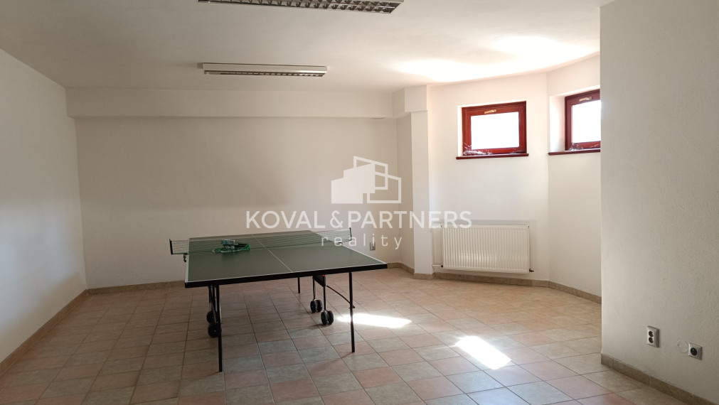 Rodinný dom (10 izieb) na prenájom - Nitra