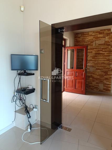 Rodinný dom (10 izieb) na prenájom - Nitra