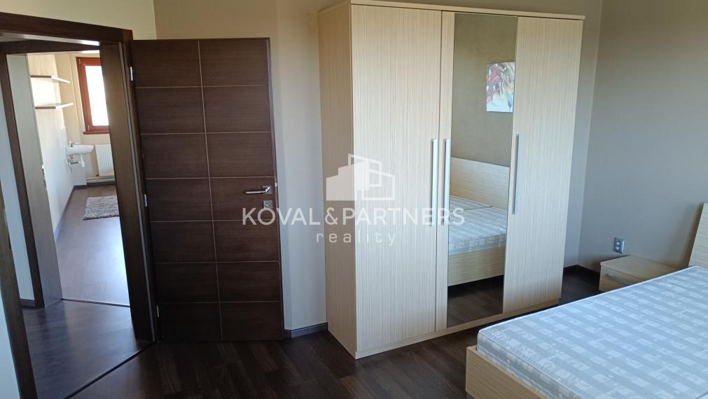 Rodinný dom (10 izieb) na prenájom - Nitra