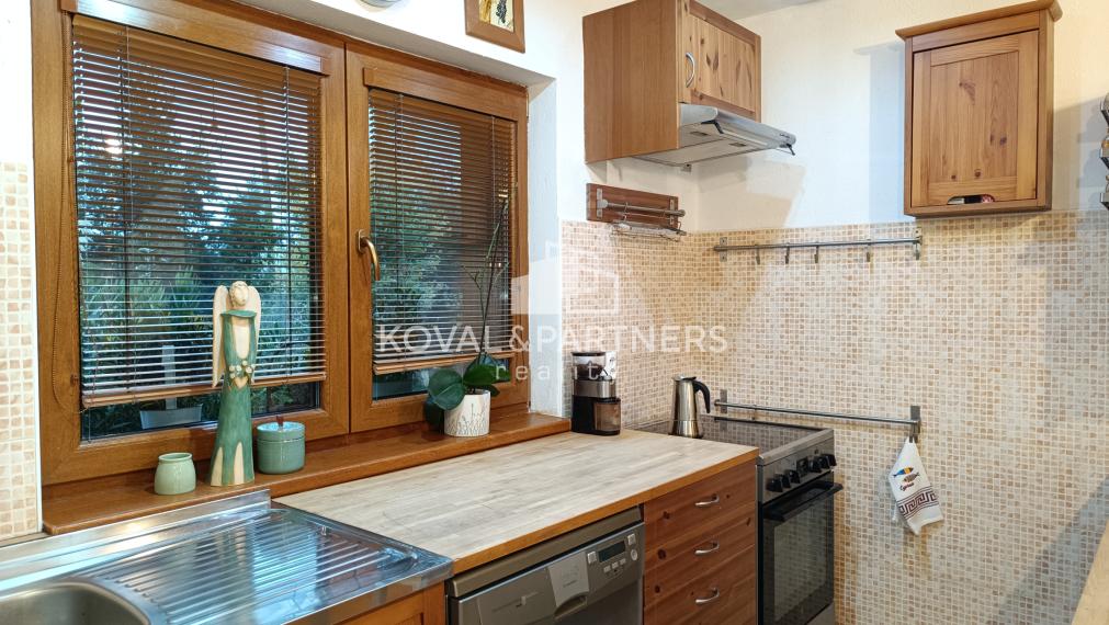 Dva rodinné domy - Cabaj-Čápor - Nitra