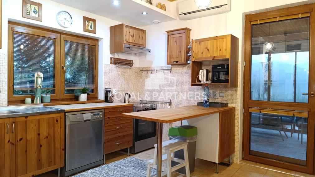 Dva rodinné domy - Cabaj-Čápor - Nitra