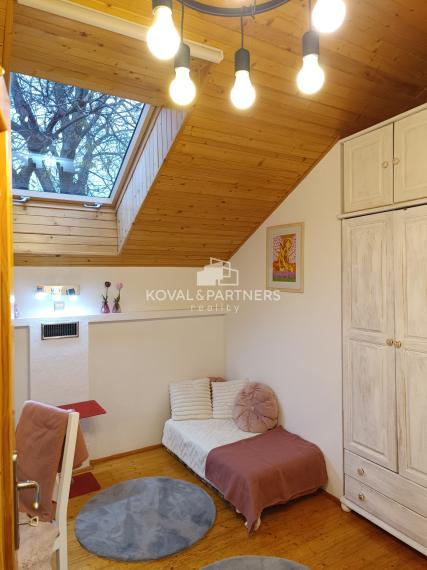 Dva rodinné domy - Cabaj-Čápor - Nitra