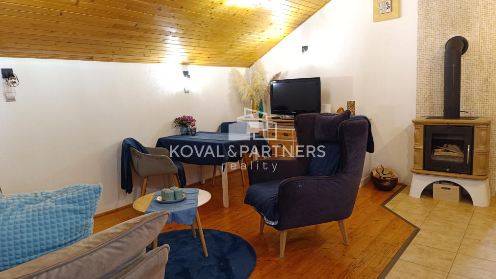 Dva rodinné domy - Cabaj-Čápor - Nitra