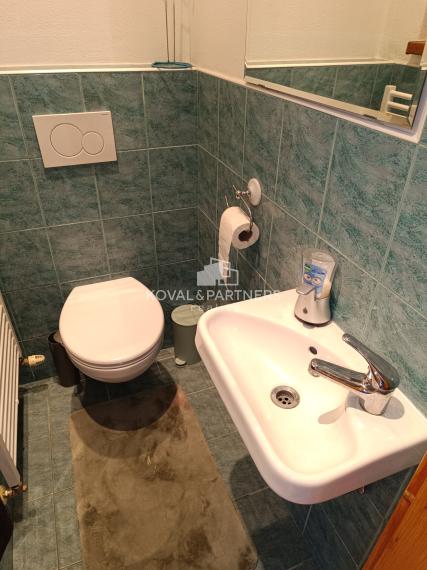 Dva rodinné domy - Cabaj-Čápor - Nitra