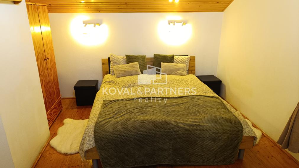 Dva rodinné domy - Cabaj-Čápor - Nitra