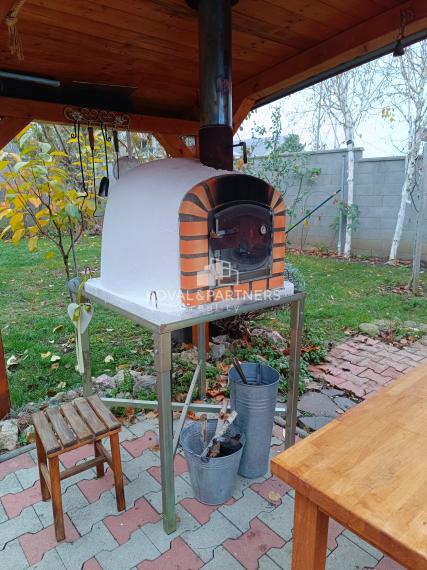 Dva rodinné domy - Cabaj-Čápor - Nitra