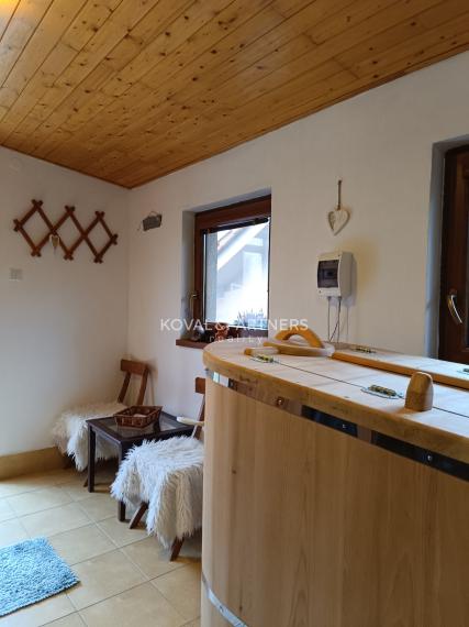 Dva rodinné domy - Cabaj-Čápor - Nitra