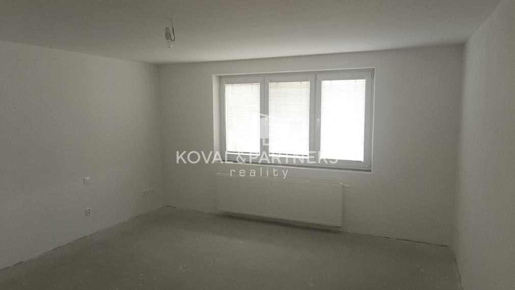 4-izbový poschodový rodinný dom na veľkorysom pozemku - Čeľadice