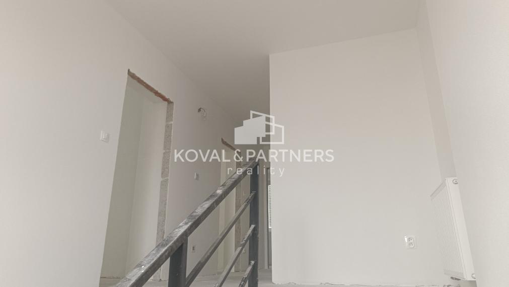 4-izbový poschodový rodinný dom na veľkorysom pozemku - Čeľadice