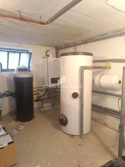 4-izbový poschodový rodinný dom na veľkorysom pozemku - Čeľadice