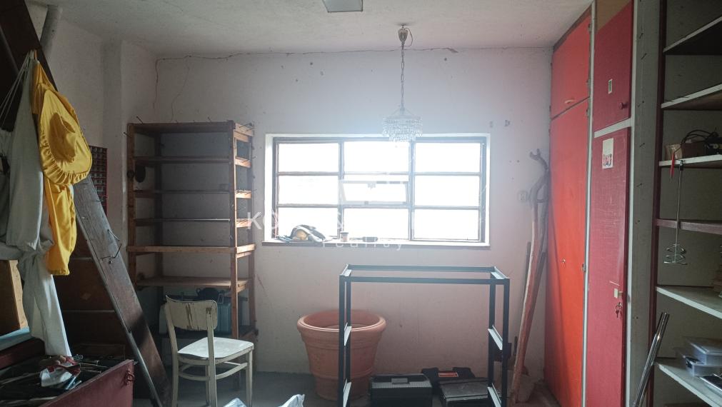 4-izbový poschodový rodinný dom na veľkorysom pozemku - Čeľadice