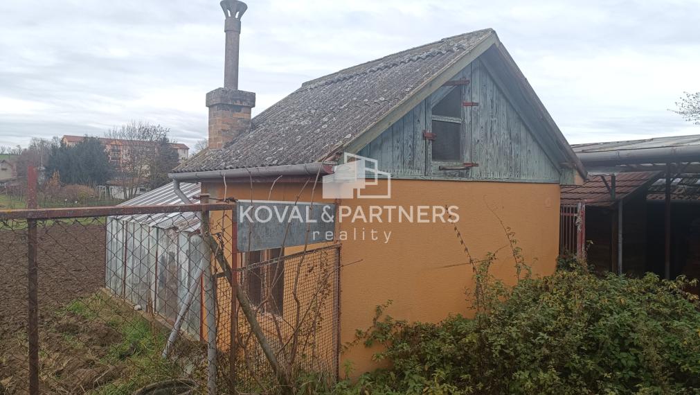 4-izbový poschodový rodinný dom na veľkorysom pozemku - Čeľadice