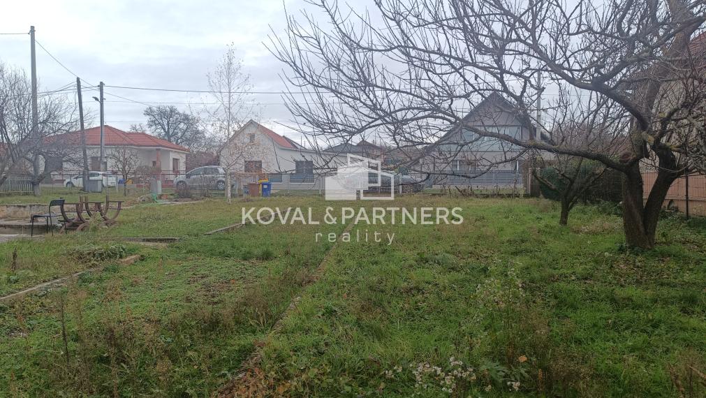 4-izbový poschodový rodinný dom na veľkorysom pozemku - Čeľadice