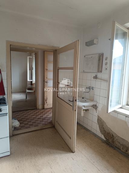 4-izbový poschodový rodinný dom na veľkorysom pozemku - Čeľadice