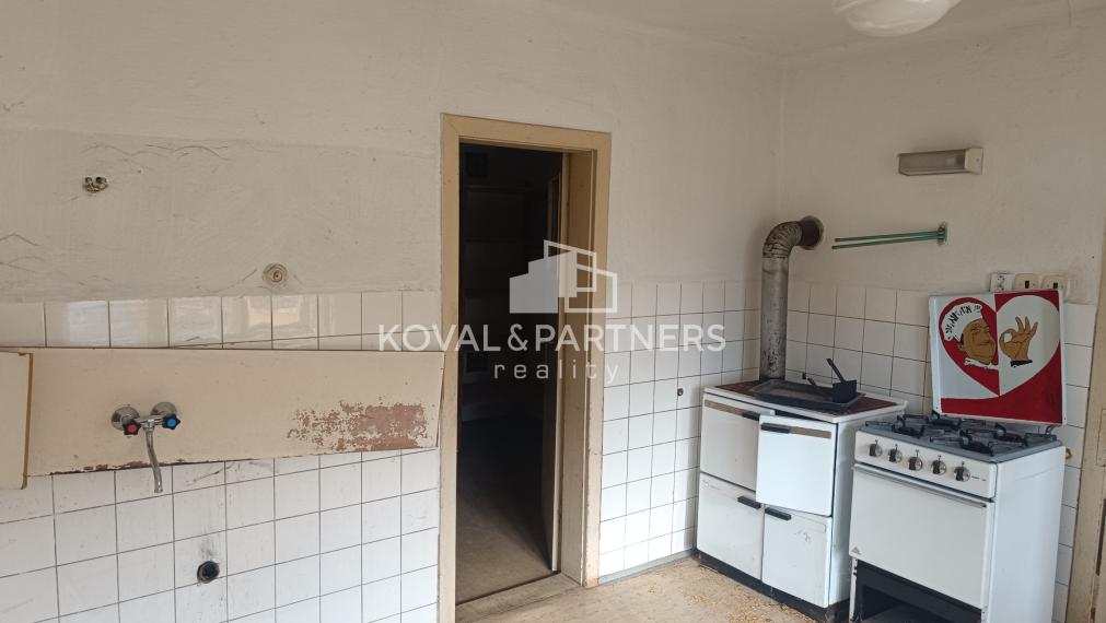 4-izbový poschodový rodinný dom na veľkorysom pozemku - Čeľadice