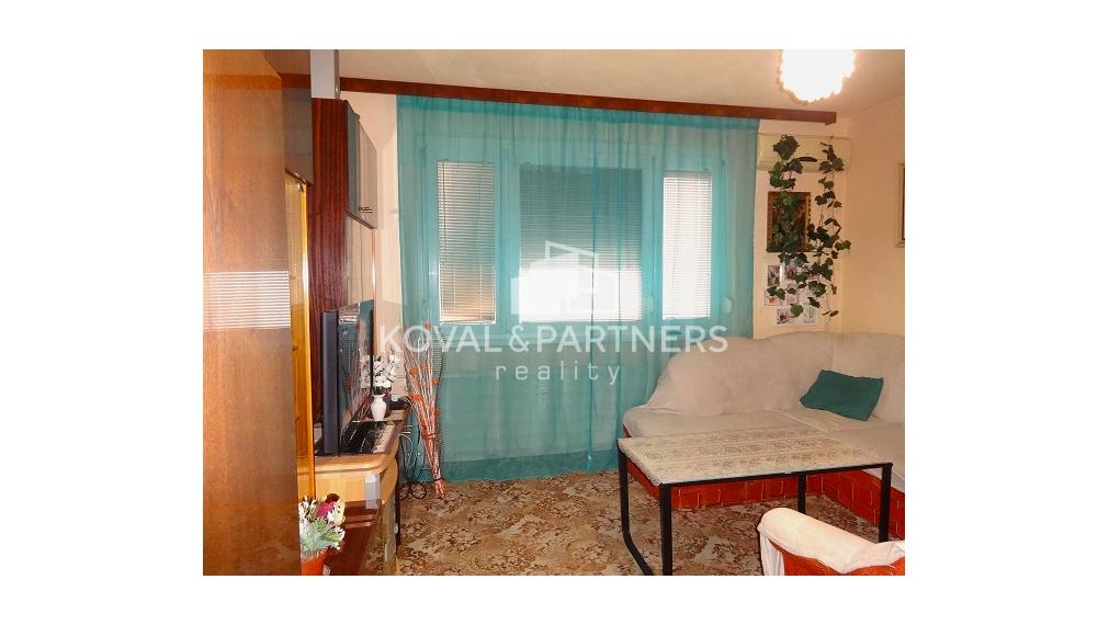 Na predaj 3-izbový byt s logiou 59,30m2 - Levice