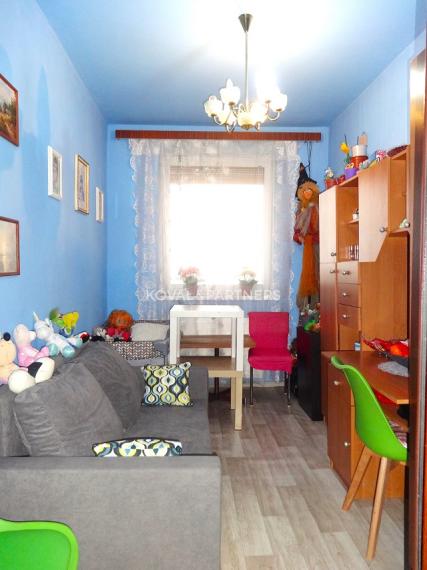 Na predaj 3-izbový byt s logiou 59,30m2 - Levice