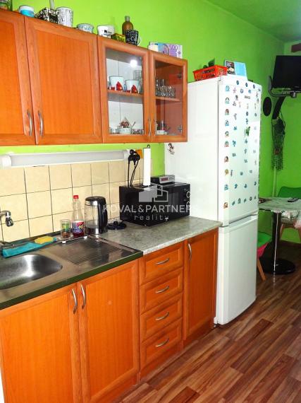 Na predaj 3-izbový byt s logiou 59,30m2 - Levice