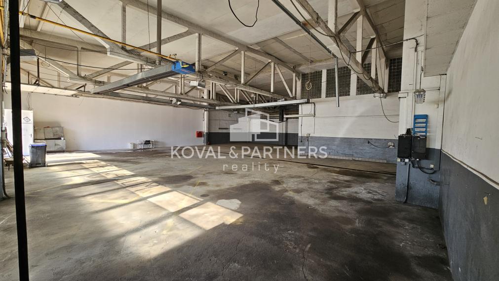 Priestory s parkovaním na prenájom - Nitra