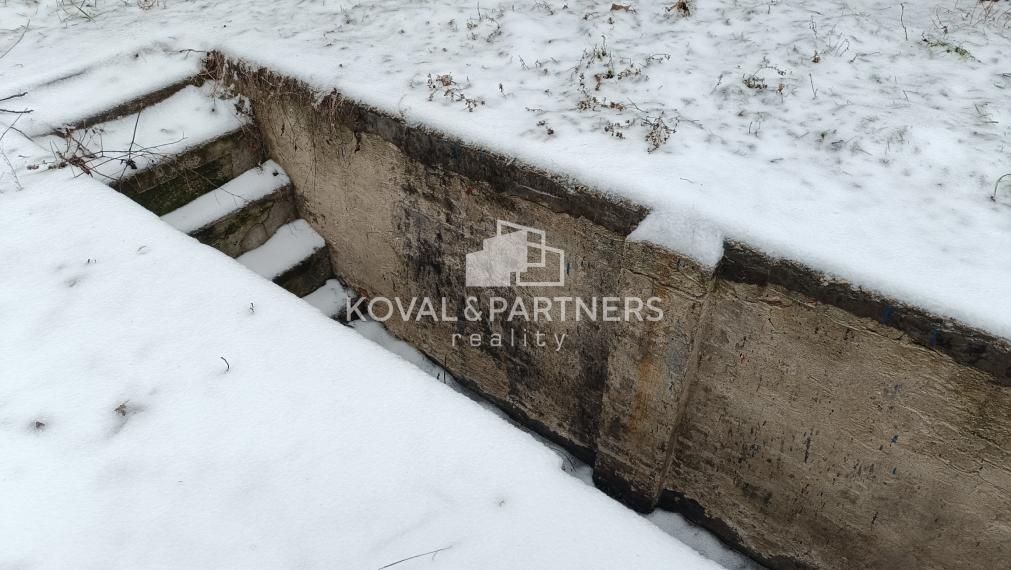 Stavebný pozemok 1616 m2 - Trnovec nad Váhom