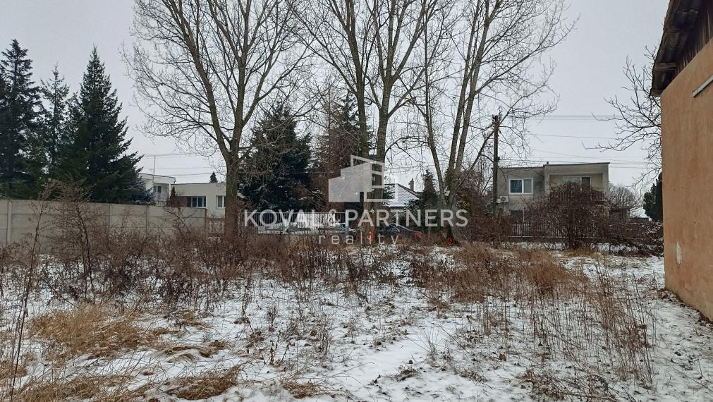 Stavebný pozemok 1616 m2 - Trnovec nad Váhom