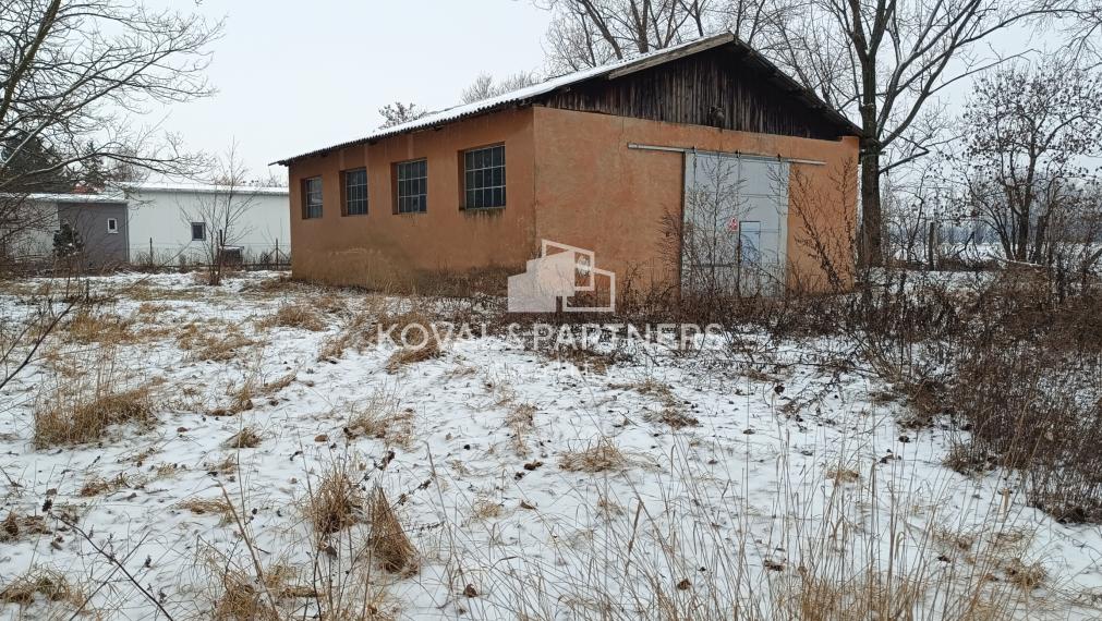 Stavebný pozemok 1616 m2 - Trnovec nad Váhom