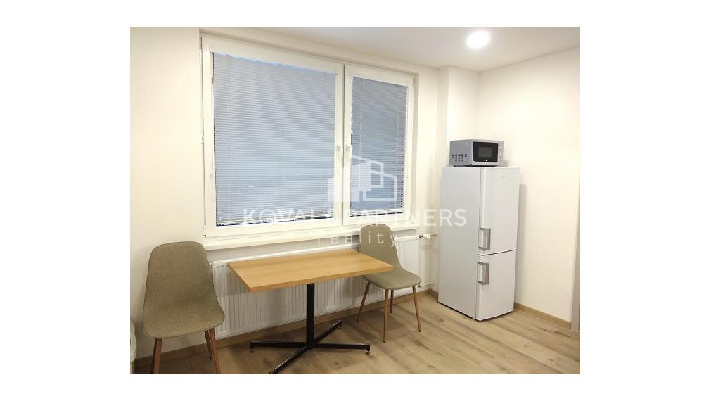 Na prenájom nový, krásny, zariadený 1 izbový byt - Okružná, Levice