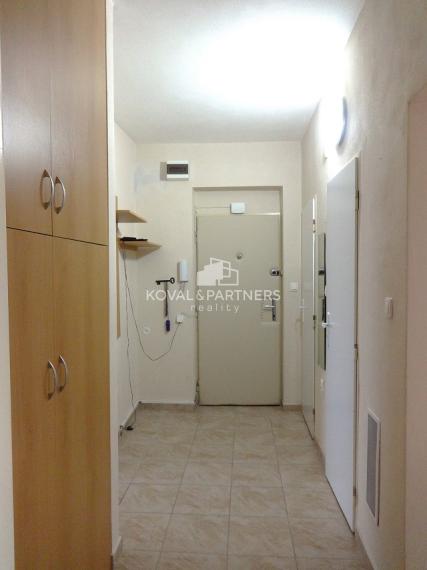 Na predaj 3 izbový byt s logiou - Levice