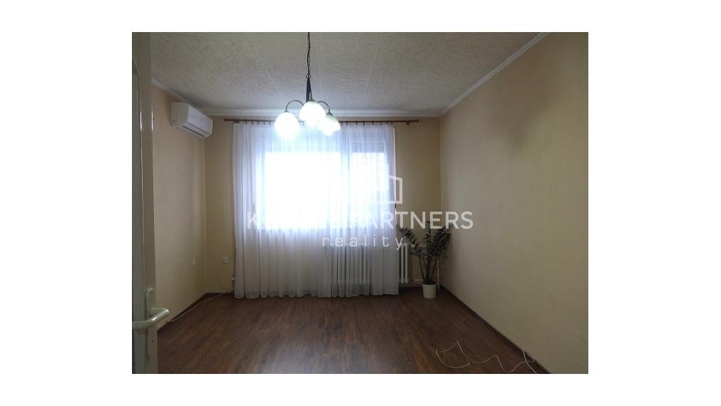 Na predaj 3 izbový byt s logiou - Levice