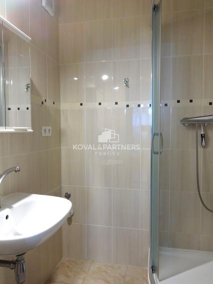 Na predaj 3 izbový byt s logiou - Levice