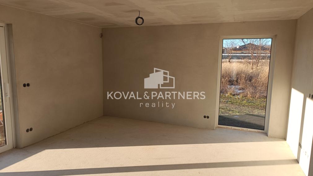 Moderný 4-izbový bungalov - Malý Lapáš - Nitra