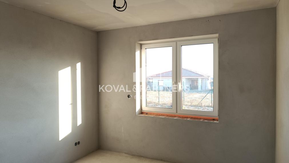 Moderný 4-izbový bungalov - Malý Lapáš - Nitra