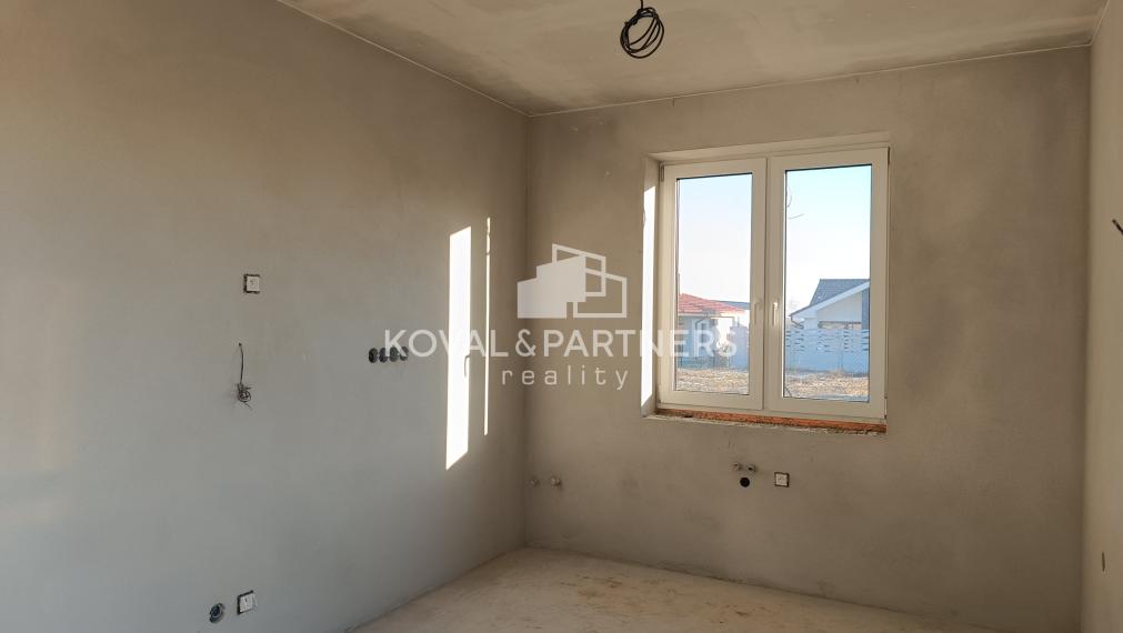 Moderný 4-izbový bungalov - Malý Lapáš - Nitra