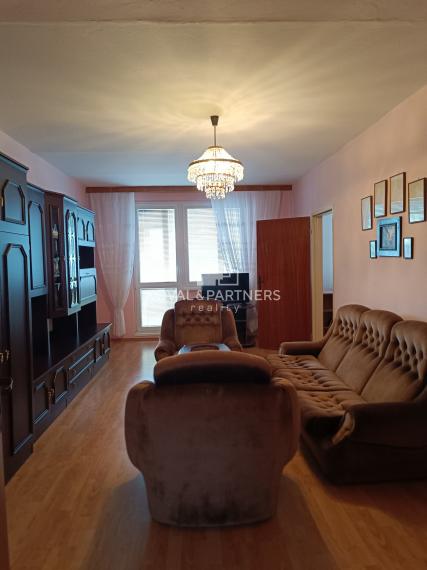 Sympatický 3,5 izbový byt - Sereď