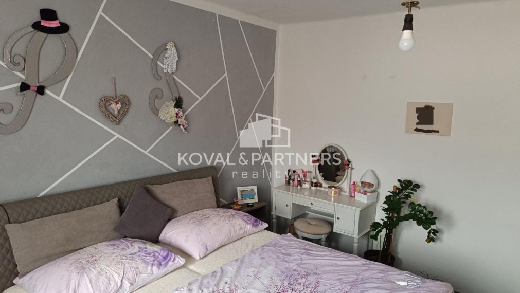 Priestranný rodinný dom - Hrušovany