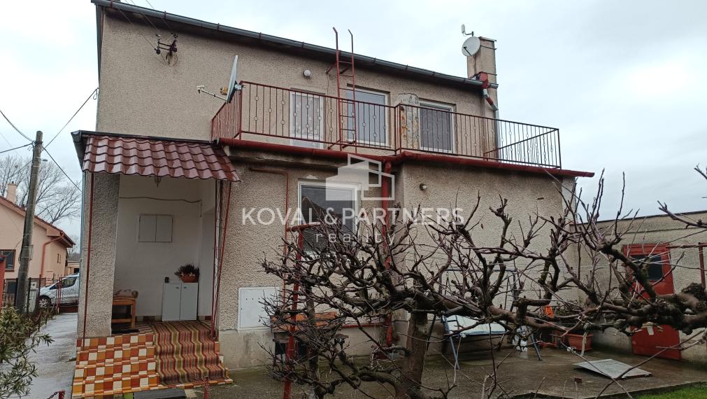 Priestranný rodinný dom - Hrušovany