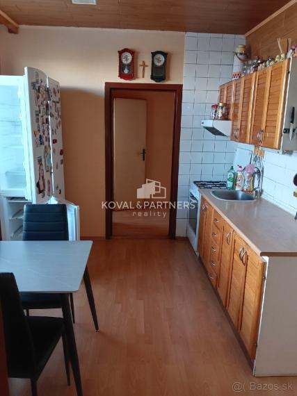 Na predaj 3 izbový byt s balkónom v Nitre na Klokočine