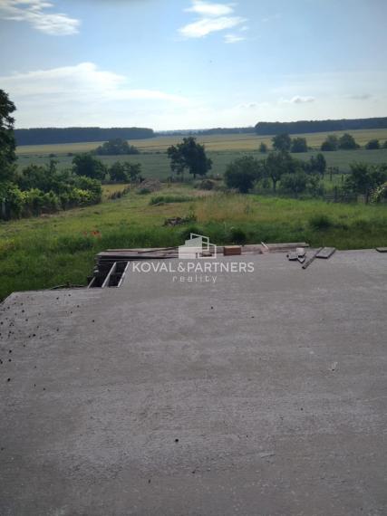 Stavebný pozemok so základovou doskou v obci Majcichov