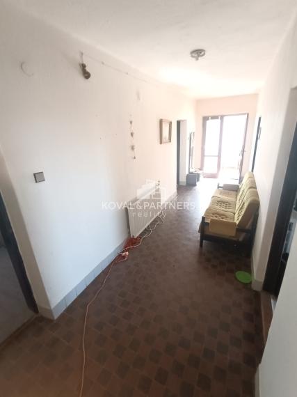 Dva rodinné domy na polosamote, pozemok 7282m2  - Levice - Málaš