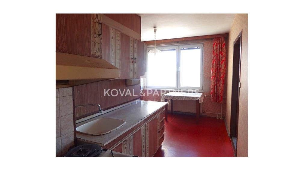 Na predaj 3 izbový byt s krásnym výhľadom, blízke centrum - Levice