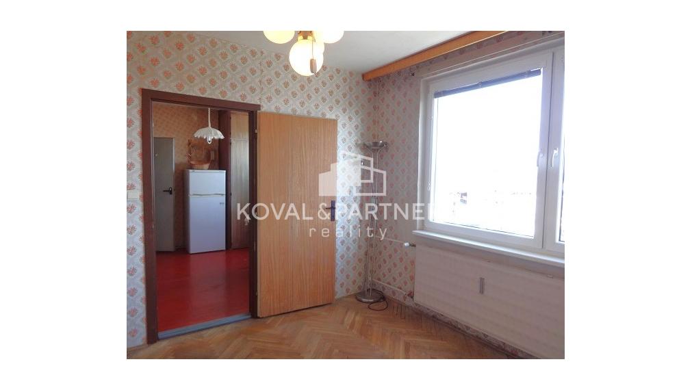 Na predaj 3 izbový byt s krásnym výhľadom, blízke centrum - Levice