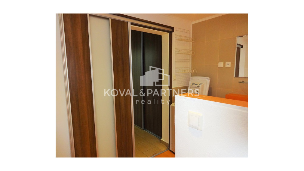 Na prenájom pekný 1 izbový byt s loggiou - Levice, Vinohrady