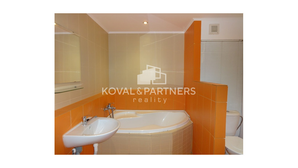 Na prenájom pekný 1 izbový byt s loggiou - Levice, Vinohrady