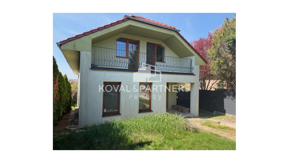 Koval & partners ponúka exkluzívne na predaj rodinný dom v obci Lehota