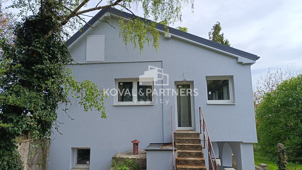 Krásny rodinný dom  - Veľký Kýr