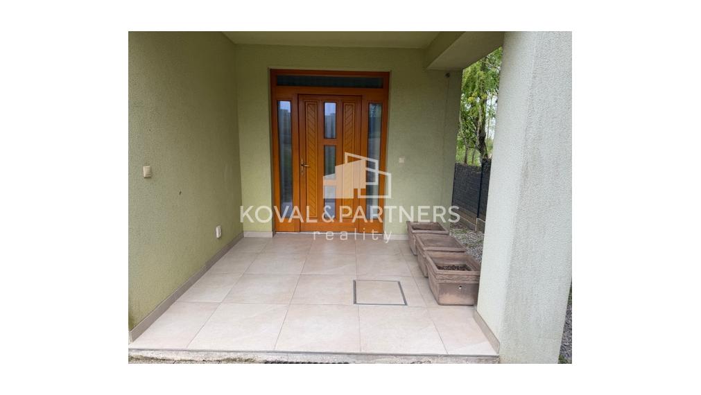 Ponúkame exkluzívne na predaj rodinný dom v obci Lehota