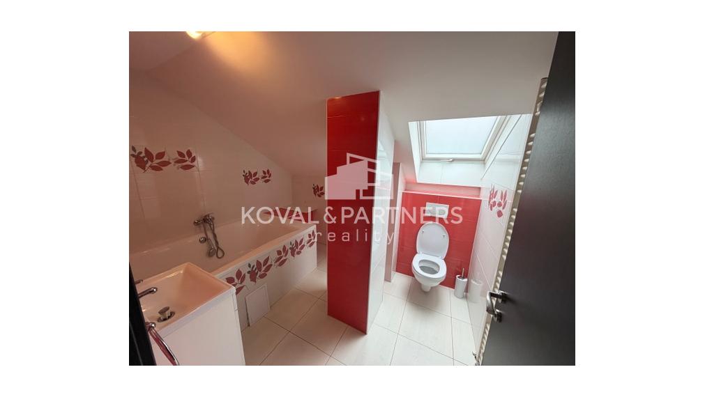 Ponúkame exkluzívne na predaj rodinný dom v obci Lehota