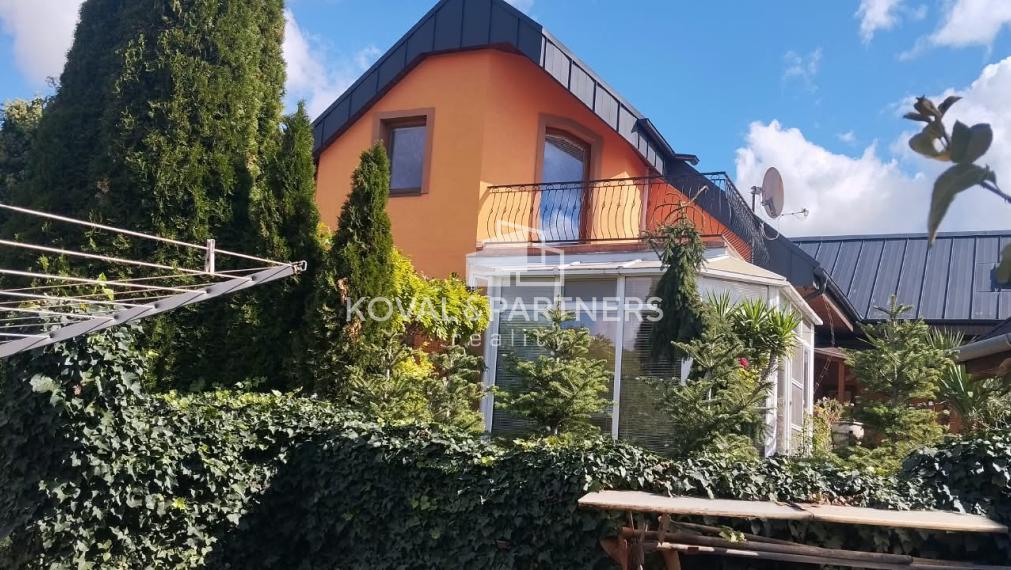 Slnečný a priestraný rodinný dom pri Nitre - Veľké Zálužie