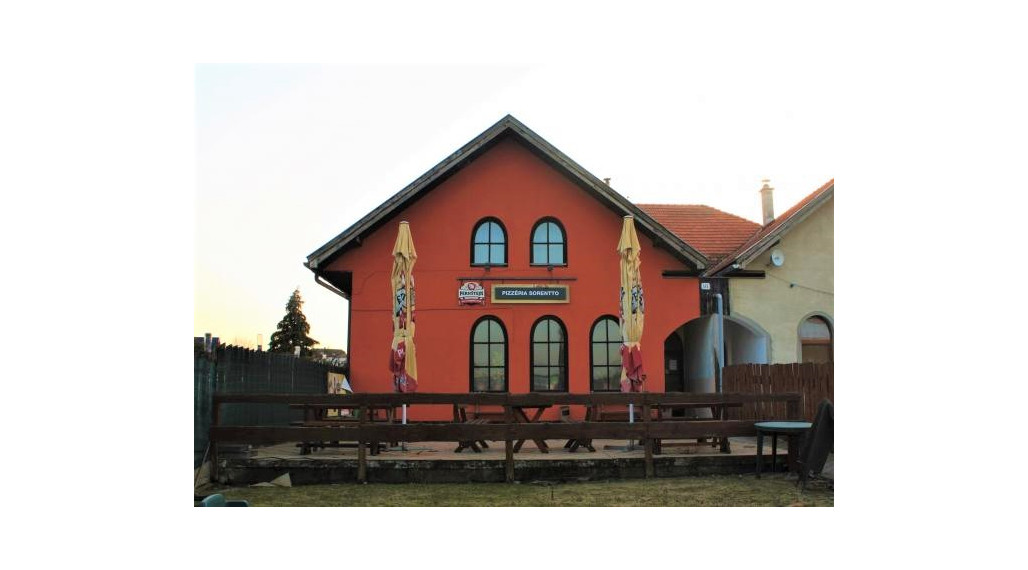 4-izbový byt a reštaurácia - Rišňovce - Nitra